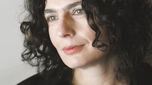 Arsinee Khanjian