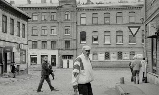 Scena z filmu Stary cmentarz żydowski