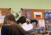 Scena z filmu Manifesto